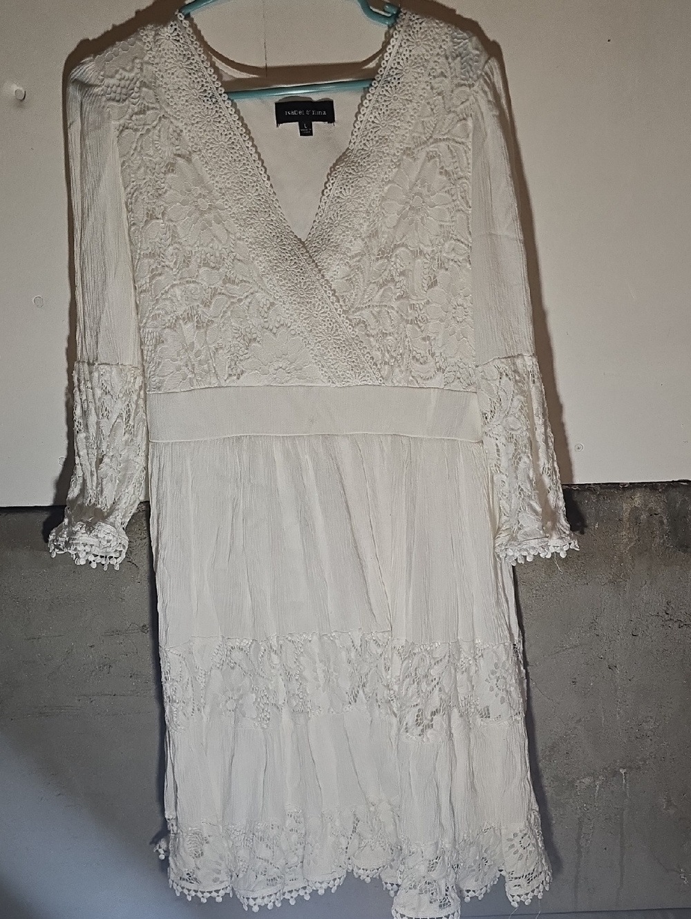 Vince Camuto Ivory Lace V-Neck Long Sleeve Dress